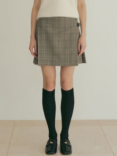 V. Check Pleats Skirt (Brown) - VERBE - Modalova