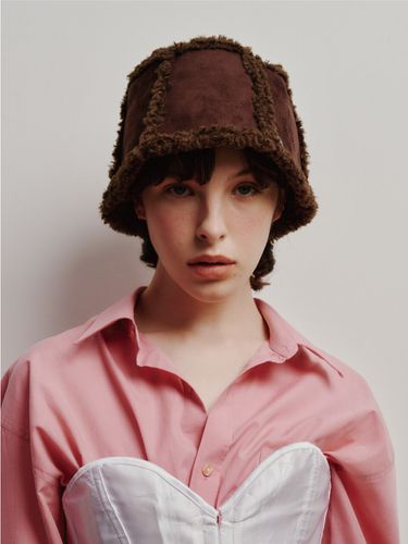 Shearling reversible bucket hat - poesiedame - Modalova