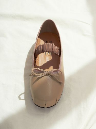 Crease ribbon flat_BEIGE - TUFEIS - Modalova