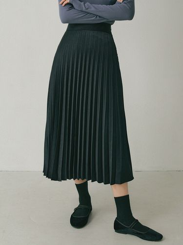 FAL Pleats Long Skirt (Black) - REORG - Modalova