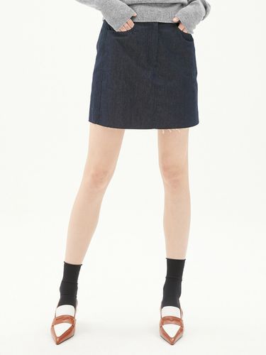 Stitch Mini Skirt (Dark Blue) - HAE BY HAEKIM - Modalova