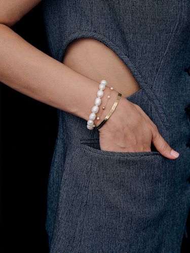 K Fresh Water Pearl Station Bracelet - hyeres-lor - Modalova