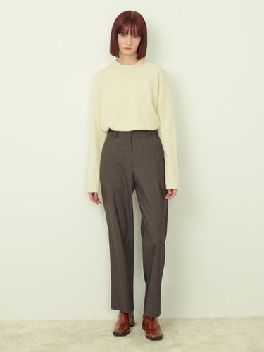 Nova Straight Pants (Deep Taupe) - OSTKAKA - Modalova