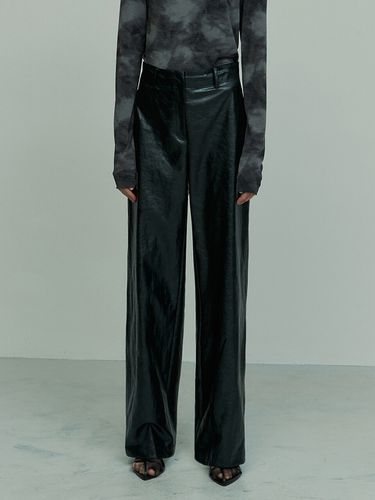 Faux Leather Wide Leg Trousers_Black - RE RHEE - Modalova