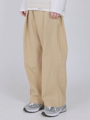 Panther One-Tuck Wide Cotton Banding Pants_Beige - FANACULT - Modalova