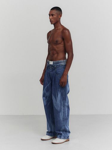 Razer Washed Tuck Denim Pants (Blue) - Lagrange - Modalova