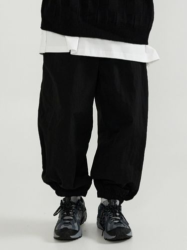 Wind Anorak Jogger Pants_Black - CARGOBROS - Modalova