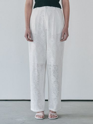 Lace Set Up Pants - DIAGONAL - Modalova