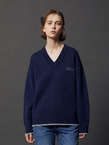 Embroidered V-Neck Sweater_Navy - ODD DEPARTMENT - Modalova