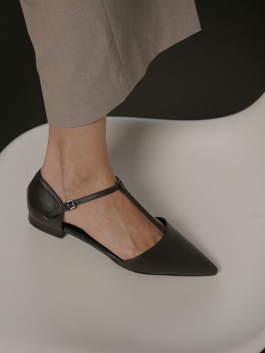 T-Strap Pointed Flat Shoes_3 colours - treten - Modalova