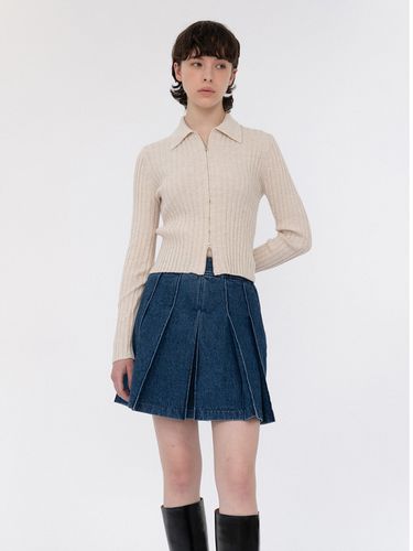 Pleats Denim Mini Skirt (Mid Blue) - LE - Modalova