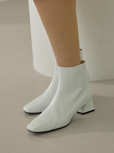 Mono Ankle Boots_2 Colors - Byeuuns - Modalova