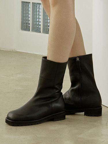 Grid Ankle Boots_2 Colors - Byeuuns - Modalova