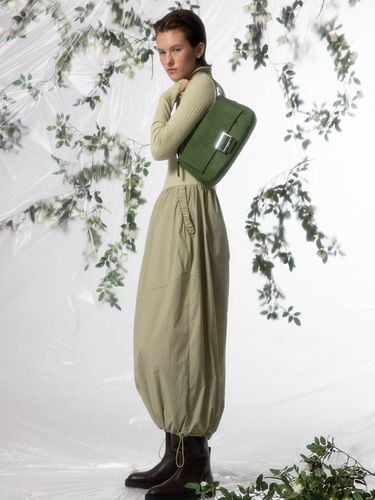 Volume String Long Dress_Olive - RAIVE - Modalova