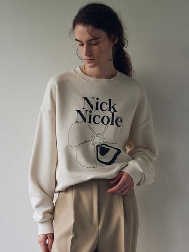 Nicole Flower Sweatshirt_Cream - NICK&NICOLE - Modalova