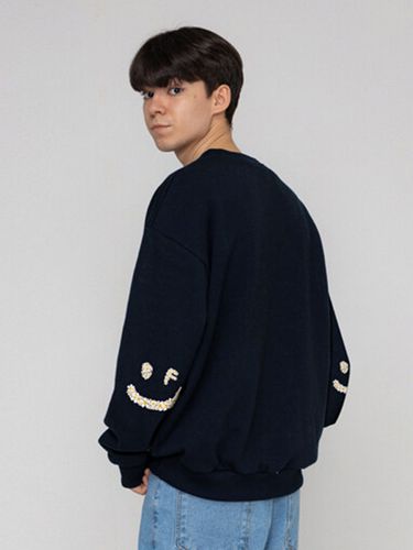 Elbow Multi Flower Drawing Smile Sweatshirt [Navy] - GRAVER - Modalova