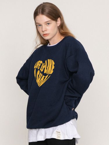 Big Liffe Logo Heart Sweatshirt [Navy] - GRAVER - Modalova