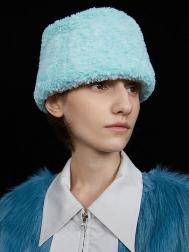 Low Lampshade Hat_ Fur Sky - AWESOME NEEDS - Modalova