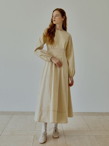 Pin Tuck Round Long Dress _ Cream - RE_L - Modalova