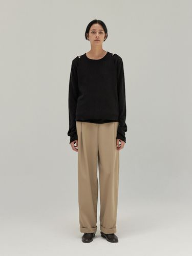 Wool Knit Top (Black) - MOIA - Modalova