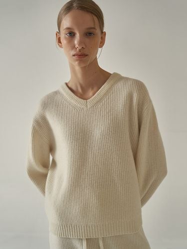 Cashmere V-neck Knit - FACADE PATTERN - Modalova