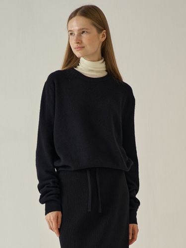 Cashmere Round Knit Top_Black - FACADE PATTERN - Modalova