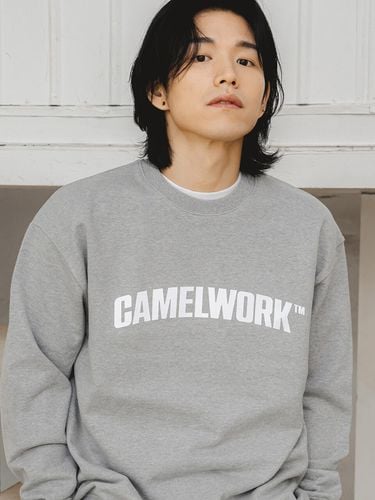 Simple Big Arch Logo Sweatshirt [] - CAMELWORK - Modalova