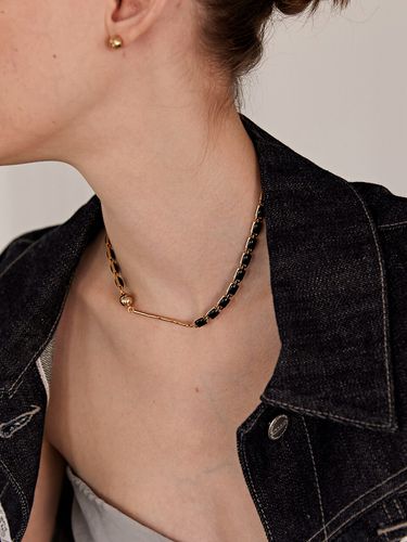 Black Square Chain Necklace - Gold - MIDNIGHT MOMENT - Modalova