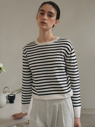 Essential Stripe Knit - YAN13 - Modalova