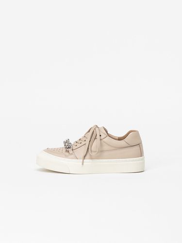 Ardita Embellished Chain Sneakers In Pinkish White - CHAUSSURE LAPIN - Modalova