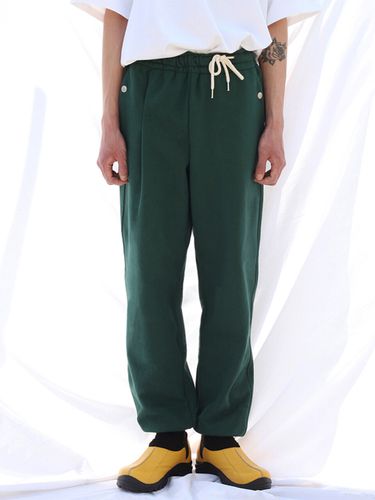 Carve Sweatpants [Green] - karactor - Modalova