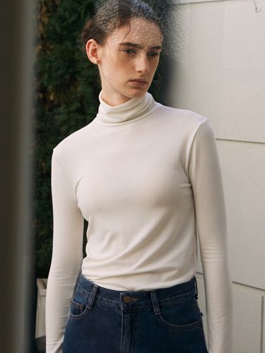 Classic Turtleneck Top - YAN13 - Modalova