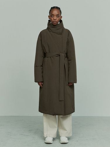 Belted Puffer Coat (Khaki Brown) - RE RHEE - Modalova