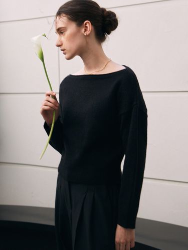 Cozy Boat Neck Knit_Black - YAN13 - Modalova