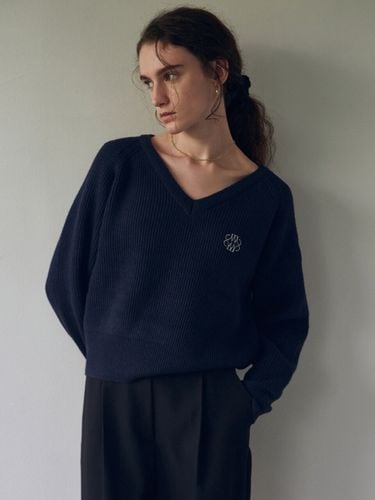 Nicole Wool V-Neck Knit (Navy) - NICK&NICOLE - Modalova