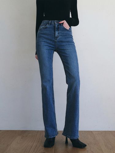 Formal Washed Bootcut Denim Pants - LOEIL - Modalova