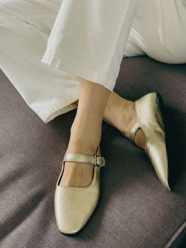 Classic Mary Jane Flats - Gold - dough - Modalova