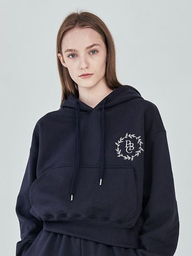 Crop Evergreen Hoodie (Navy) - PaperBoy - Modalova