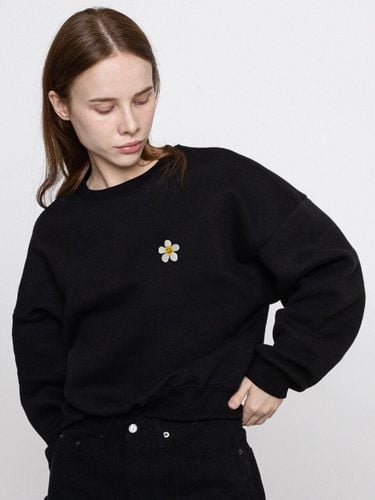 Flower Dot Embroidered Crop Sweatshirts _ 5 Color - GRAVER - Modalova