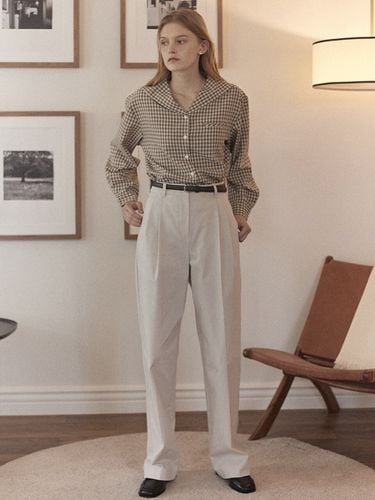 Comfort Two Tuck Pants - NONLOCAL - Modalova