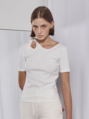 Shoulder Ribbon T-shirt_White - FABER FINGER - Modalova