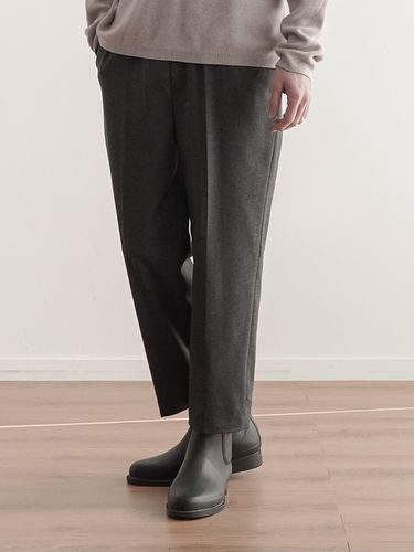 TR Banding Slacks Pants (Charcoal) - LIEU HOMME - Modalova