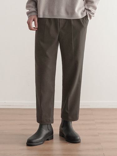 TR Banding Slacks Pants () - LIEU HOMME - Modalova