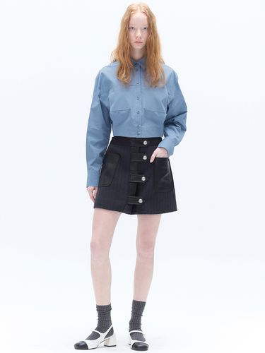 Crop Pocket Pintuck Shirt - Blue - HAE BY HAEKIM - Modalova