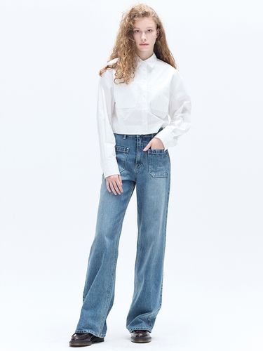 Crop Pocket Pintuck Shirt - White - HAE BY HAEKIM - Modalova