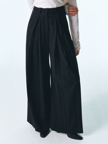 Pleated Wide Slacks_Black - CITYBREEZE - Modalova