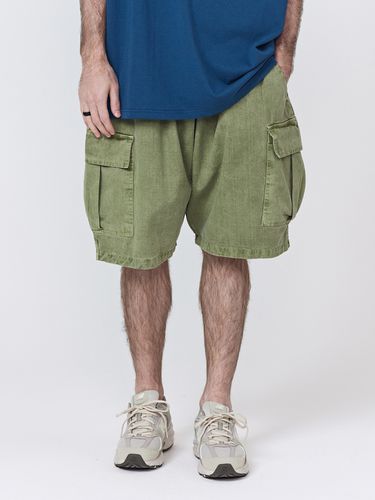 CB Pigment Dyed Cargo Shorts - CARGOBROS - Modalova