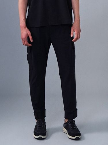 Basic Fit Velcro Cargo Pants_Black - STCO - Modalova