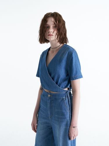 Wrap Padded Denim Blouse_Blue - ellonarc - Modalova