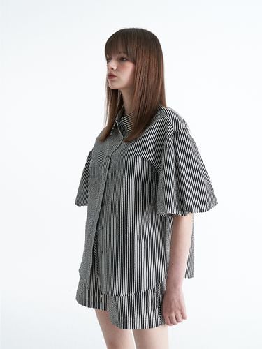 Volume Stripe Shirt_Black - ellonarc - Modalova